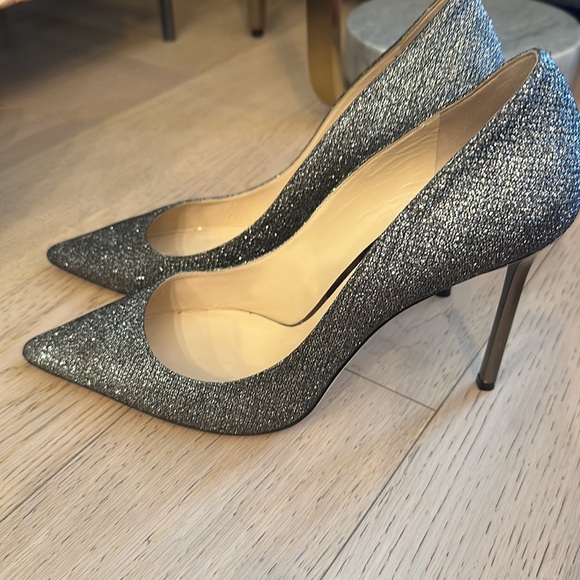 reposhing because they were too big. Otherwise a perfect shoe. Worn once. - Picture 2 of 3